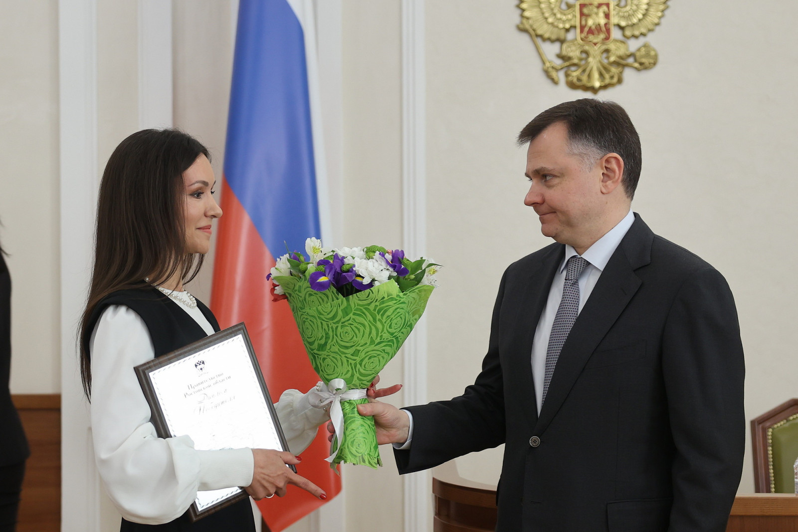 Юрий Слюсарь вручил дипломы победителям конкурса «СМИ против коррупции»